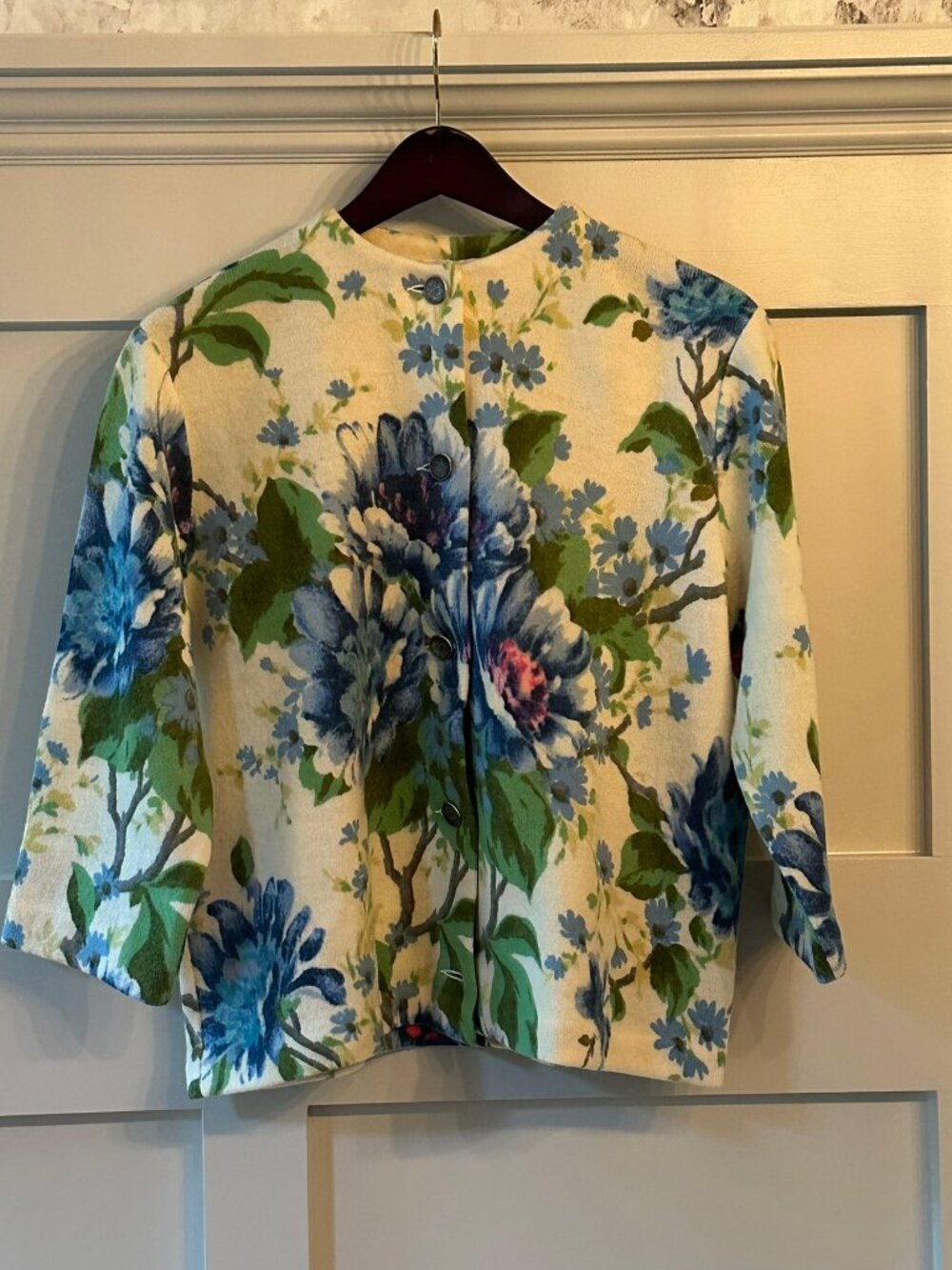 🌸💙 Vintage 100% Virgin Wool Floral Cardigan Sweater – Made in W. Germany 💙🌸